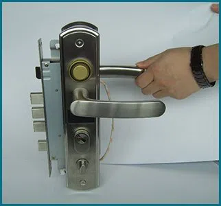 Father Son Locksmith Shop Winnetka, IL 847-915-3488 Father Son Locksmith Shop Winnetka, IL 847-915-3488 - 65-13