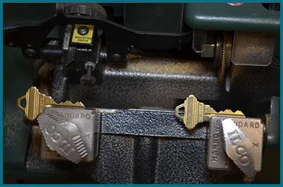 Father Son Locksmith Shop Winnetka, IL 847-915-3488 Father Son Locksmith Shop Winnetka, IL 847-915-3488 - 65-14