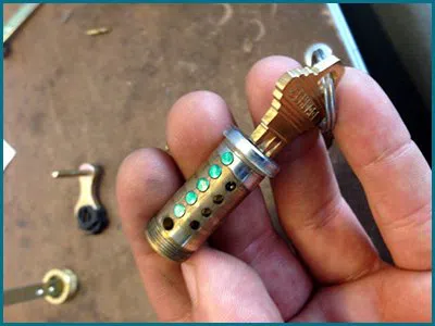 Father Son Locksmith Shop Winnetka, IL 847-915-3488 Father Son Locksmith Shop Winnetka, IL 847-915-3488 - 65-9