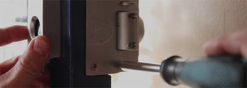 Father Son Locksmith Shop Winnetka, IL 847-915-3488